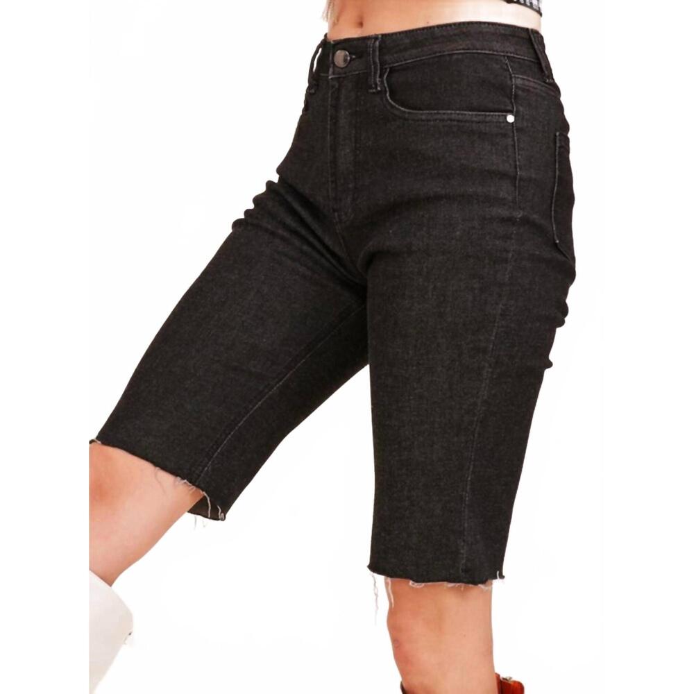NEW LISTICLE amalfi denim shorts in black